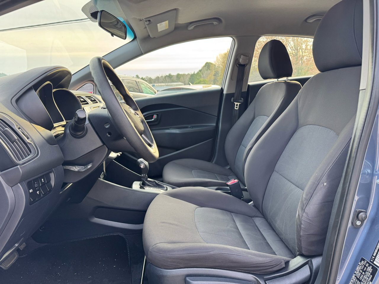 Used 2016 Kia Rio LX image 10