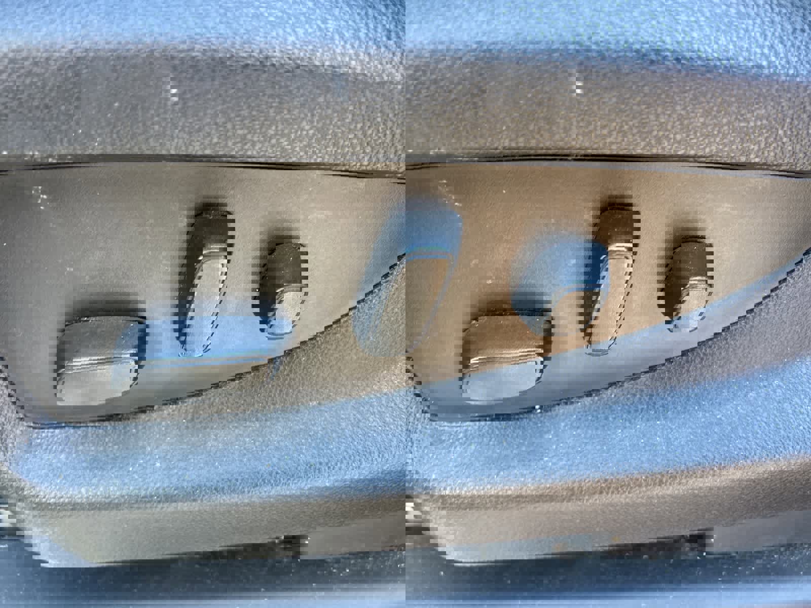 Used 2018 GMC Yukon SLT w/ HD Trailering Package image 31