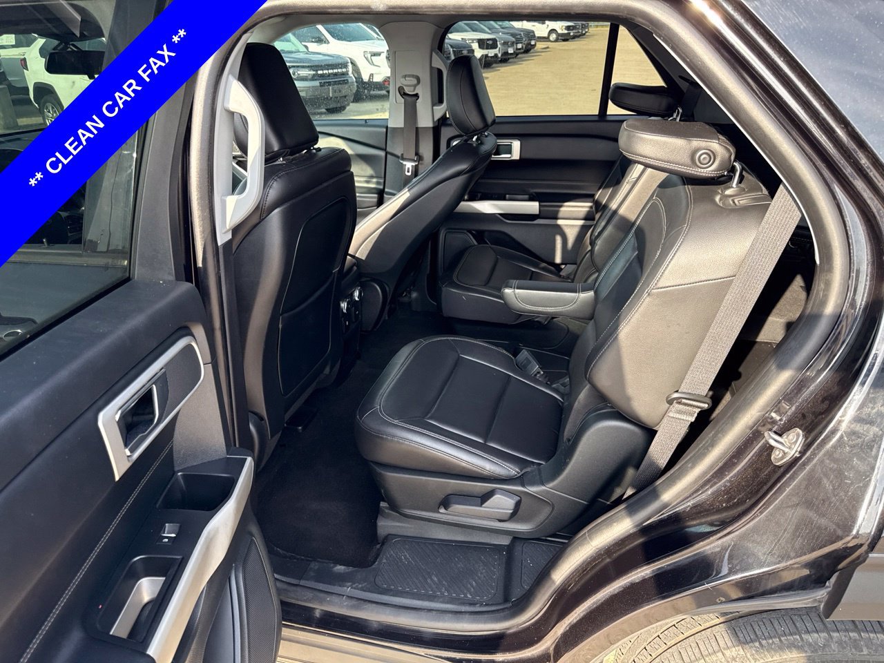 Used 2020 Ford Explorer XLT w/ Equipment Group 202A RWD image 7