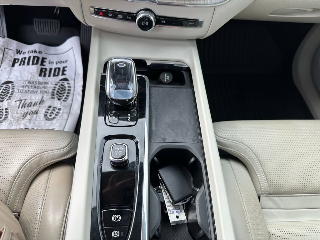 Used 2022 Volvo XC60 B5 Inscription w/ Advanced Package image 16