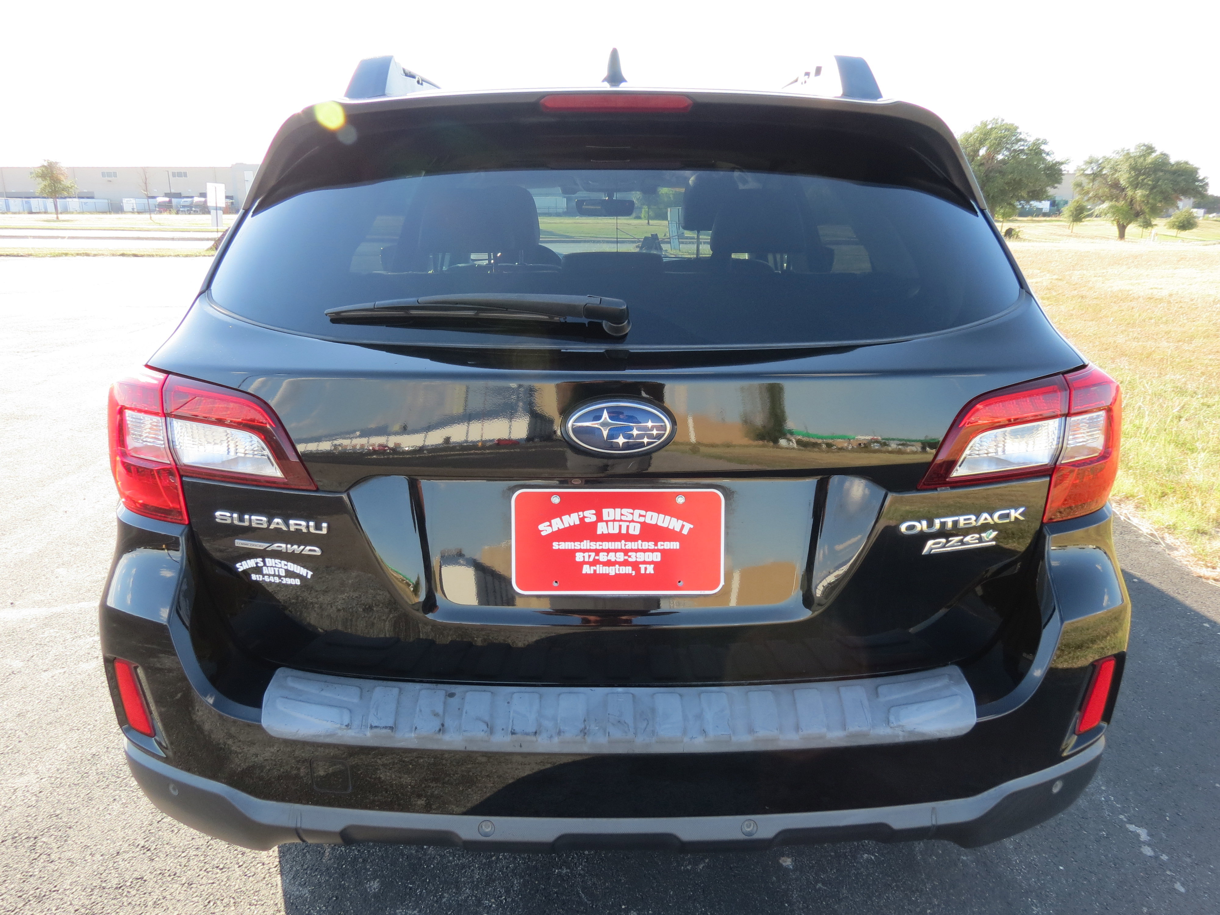 Used 2017 Subaru Outback 2.5i Limited image 8