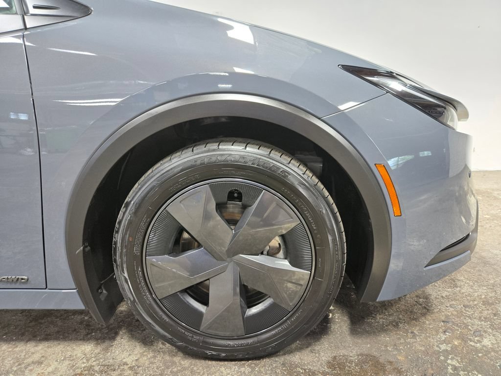 Used 2024 Toyota Prius LE AWD/4WD image 58