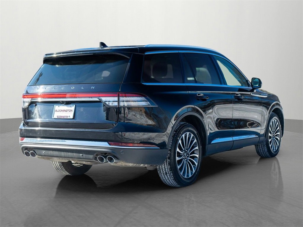 Used 2024 Lincoln Aviator Reserve AWD/4WD image 7