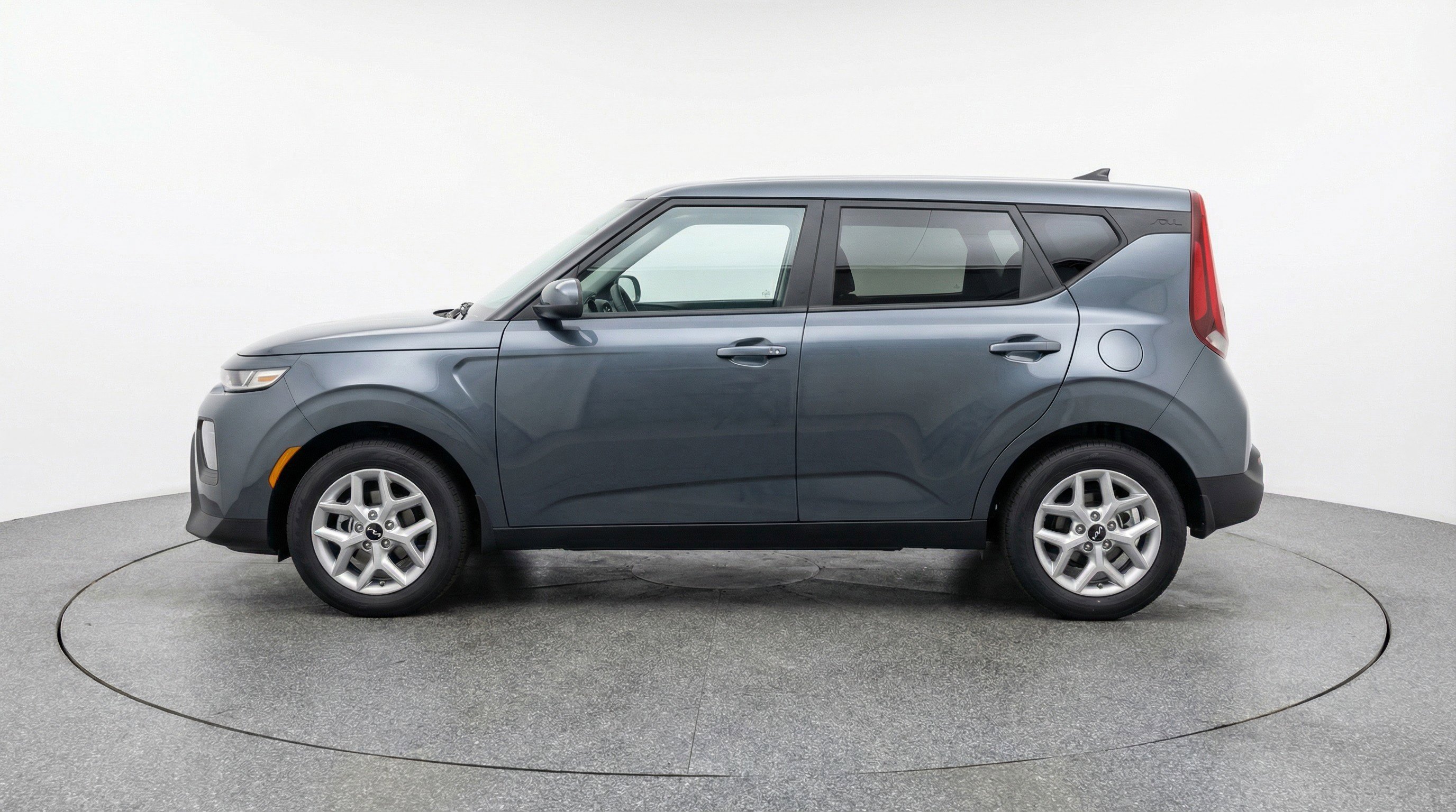 Used 2025 Kia Soul LX w/ LX Technology Package image 5