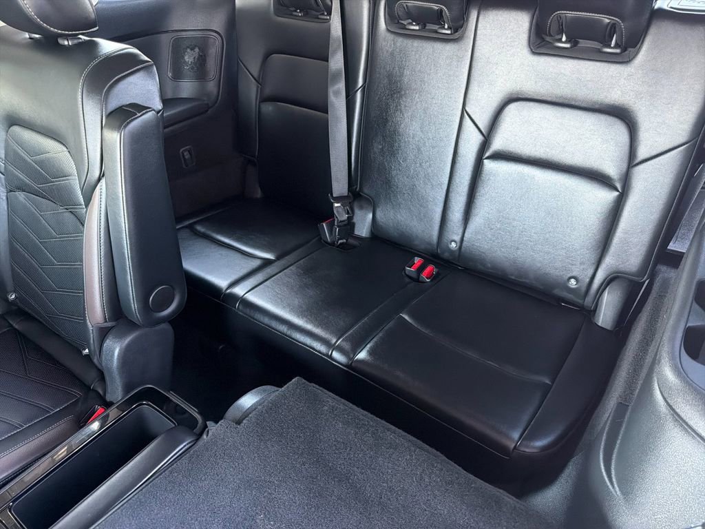 Used 2023 Nissan Pathfinder Platinum FWD image 14