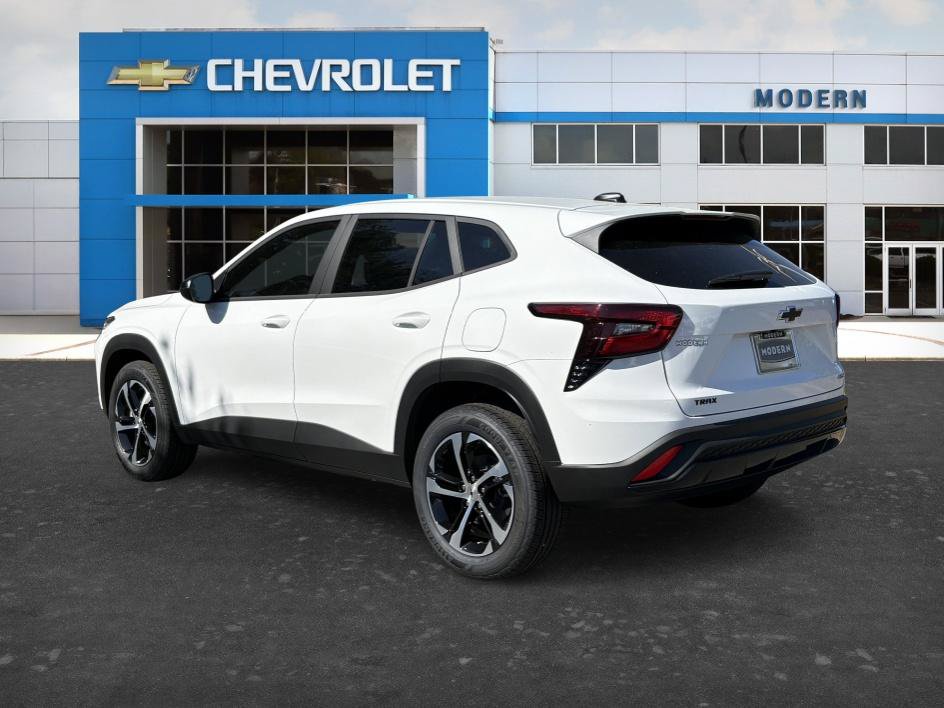 New 2026 Chevrolet Trax RS FWD image 3