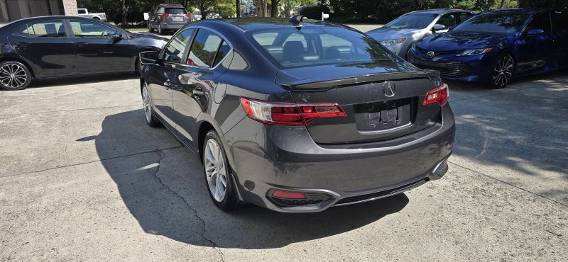 Used 2016 Acura ILX w/ Technology Plus Package FWD image 3