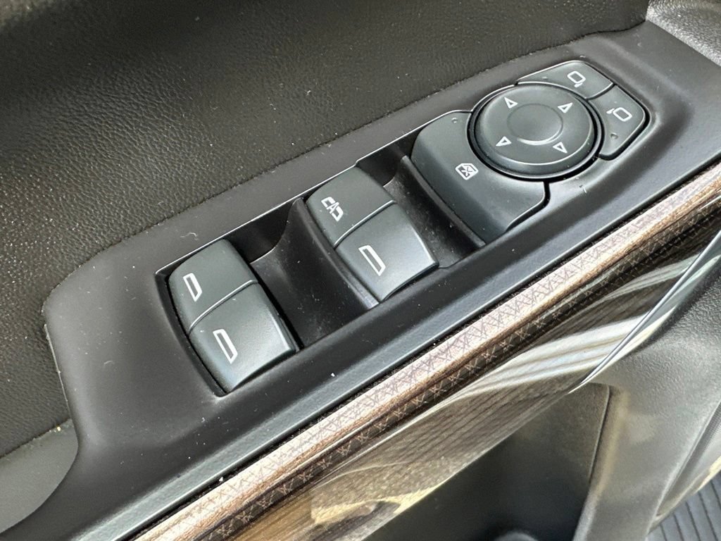 Used 2019 Chevrolet Silverado 1500 LT w/ All-Star Edition AWD/4WD image 17