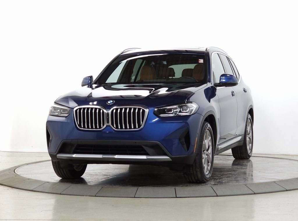 Used 2023 BMW X3 xDrive30i w/ Premium Package w/ZPA image 3