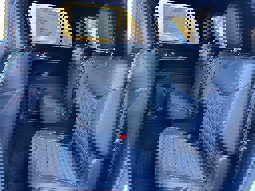 New 2026 Ford Explorer ST-Line w/ ST-Line Street Pack image 27