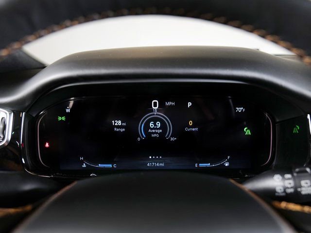 Used 2022 Jeep Grand Wagoneer Series III w/ Rear Seat Video Group 1 AWD/4WD image 18
