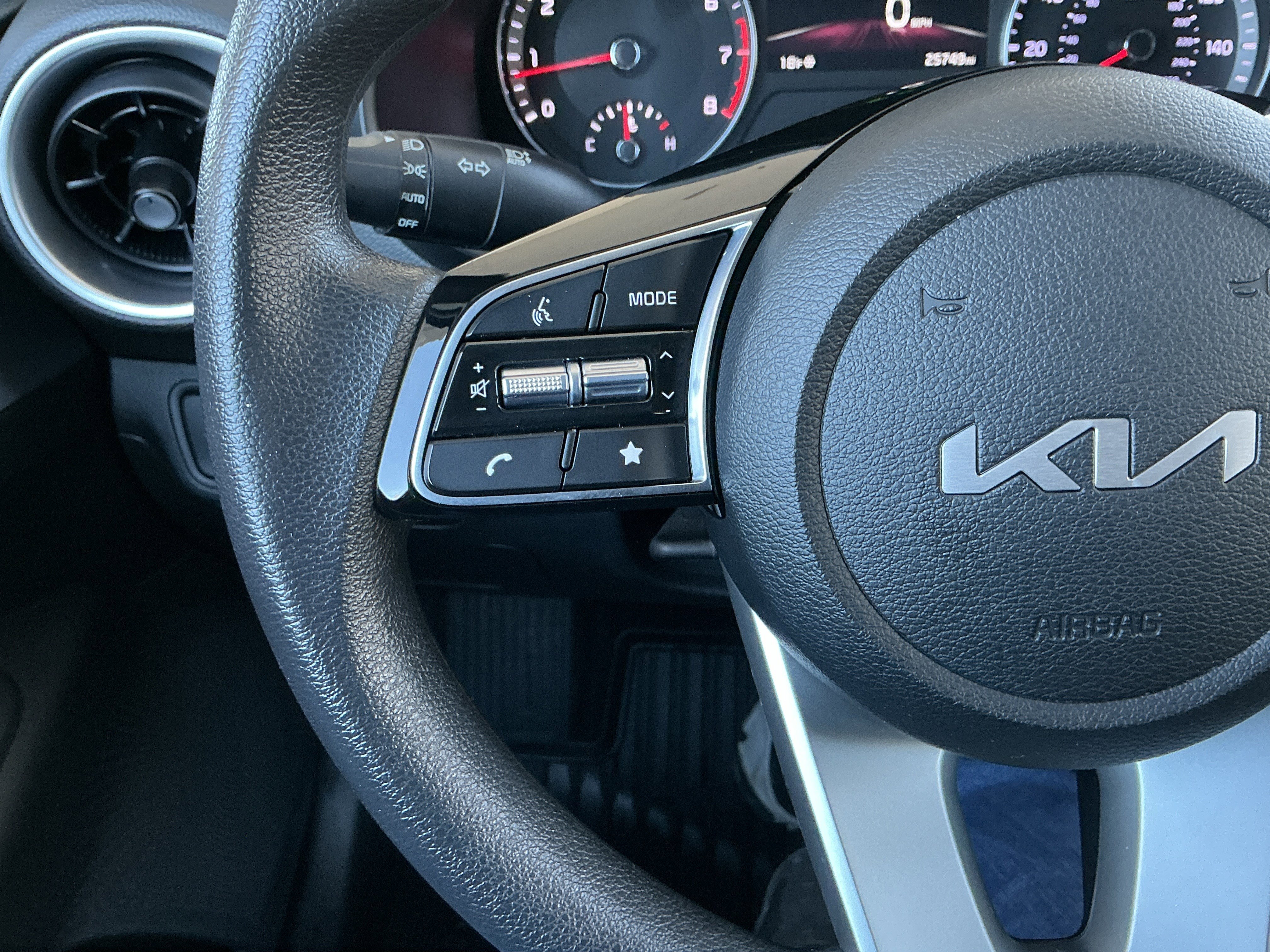 Used 2024 Kia Forte LXS w/ LXS Technology Package image 12