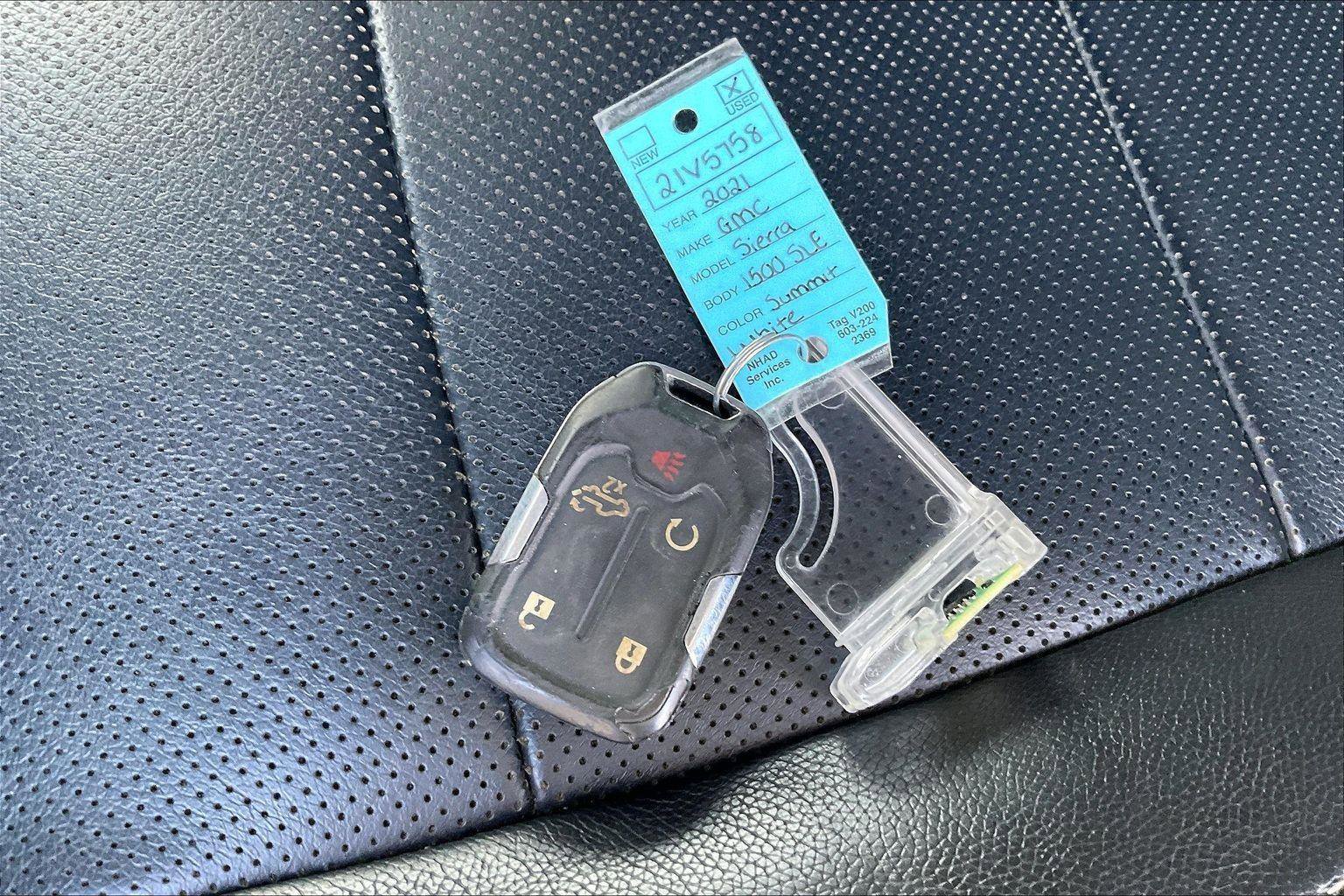 Used 2021 GMC Sierra 1500 SLE w/ X31 Off-Road Package image 10