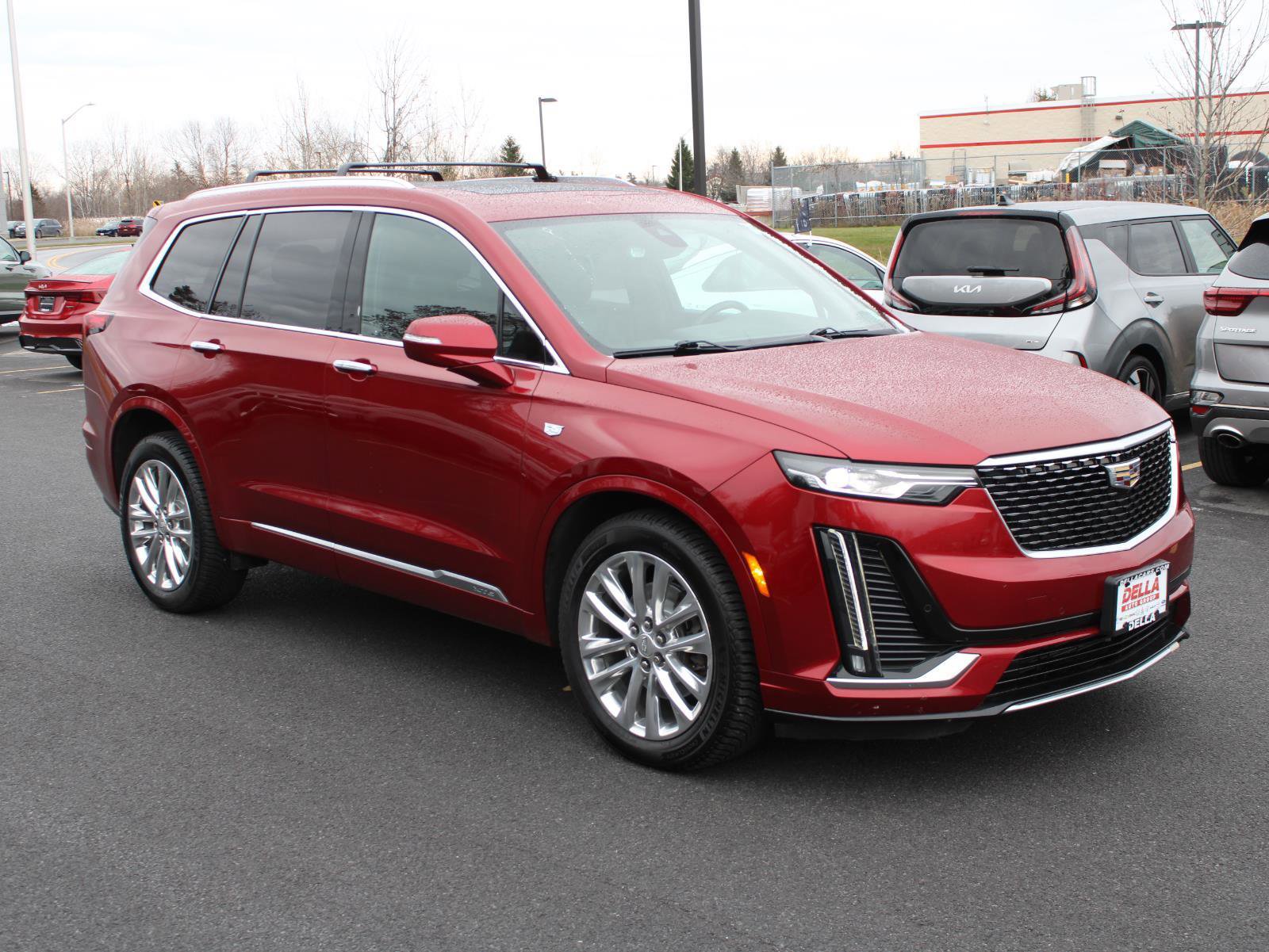 Used 2021 Cadillac XT6 Premium Luxury image 3