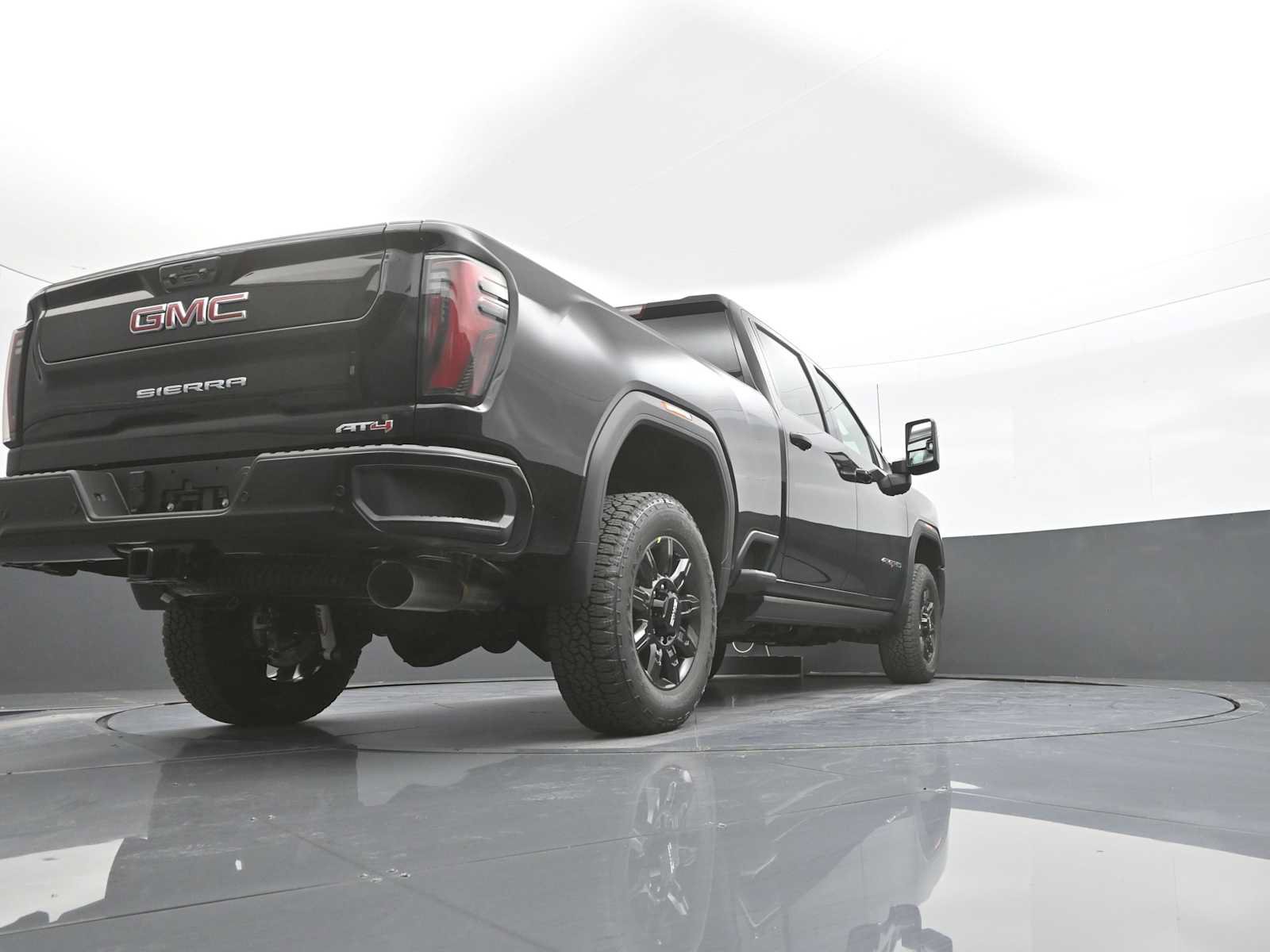 New 2026 GMC Sierra 2500 AT4 w/ AT4 Premium Plus Package AWD/4WD image 37
