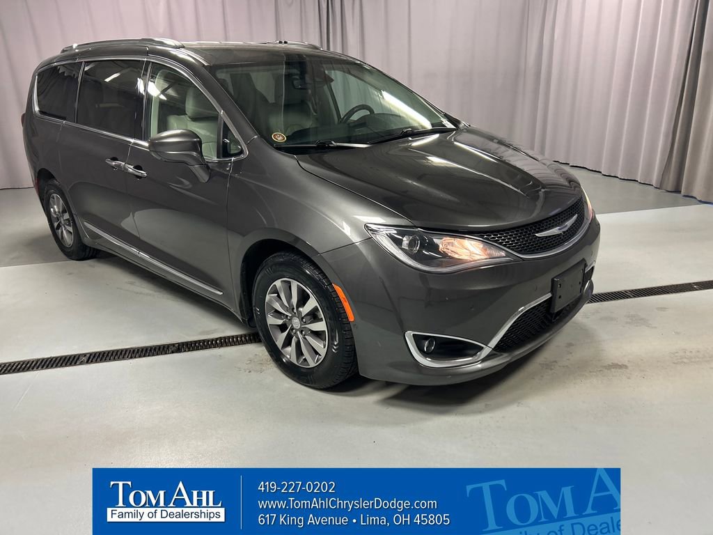 Used 2020 Chrysler Pacifica Touring-L Plus w/ Advanced Safetytec Group FWD image 1