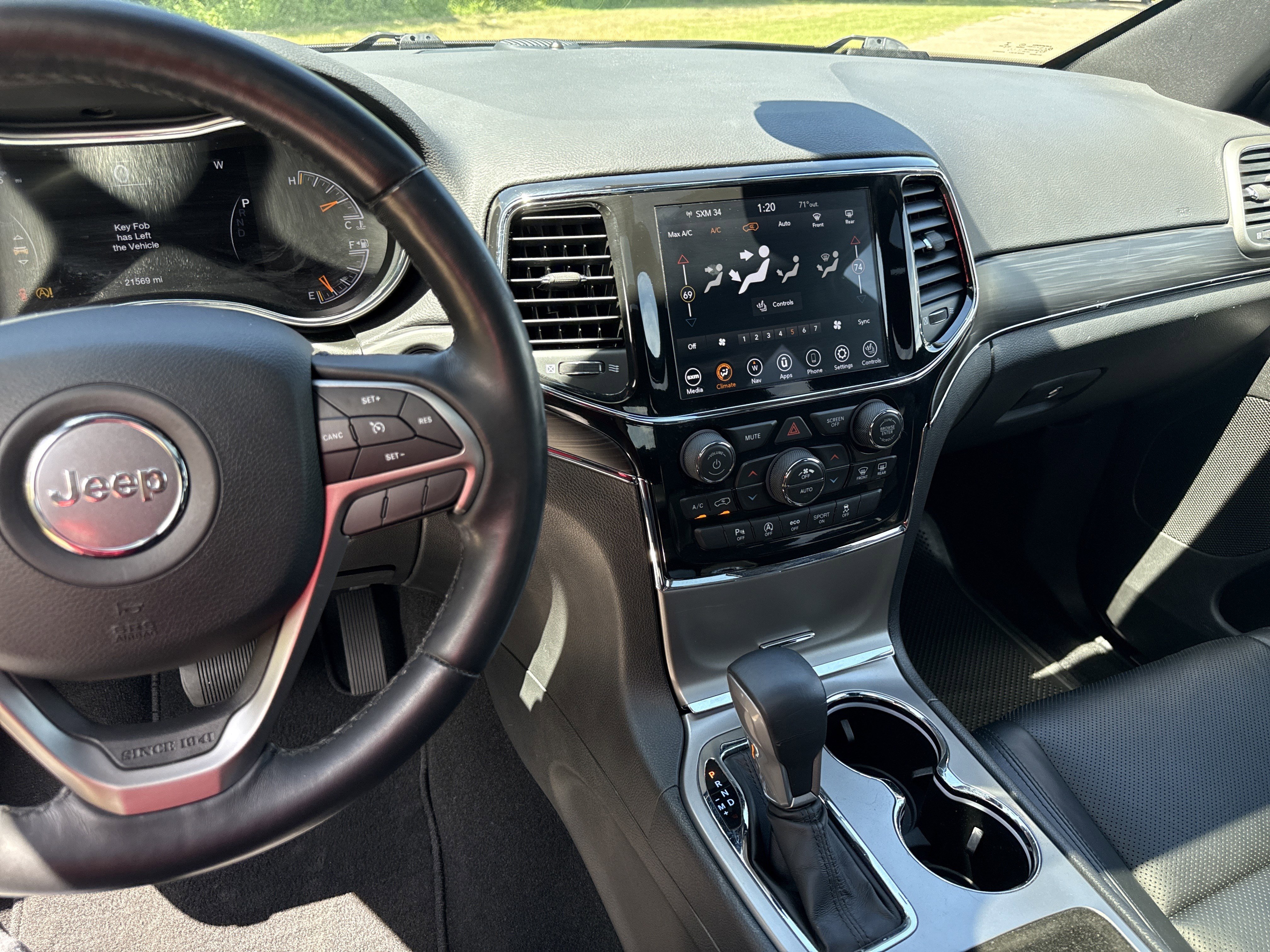 Used 2021 Jeep Grand Cherokee Limited w/ Luxury Group II image 27