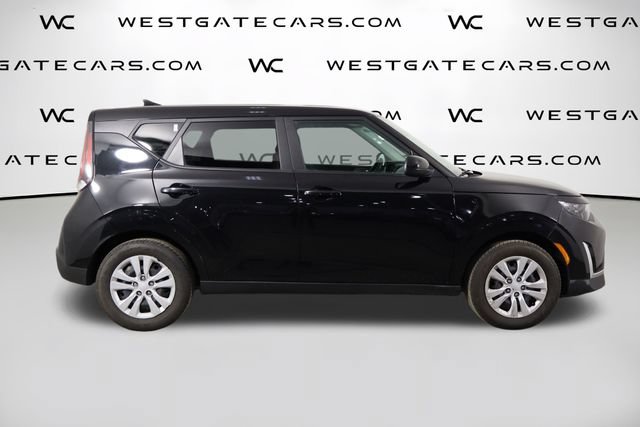 Used 2023 Kia Soul LX FWD image 43