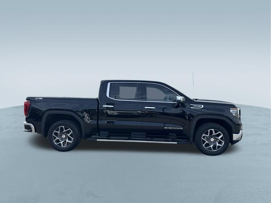 Used 2024 GMC Sierra 1500 SLT w/ SLT Premium Package AWD/4WD image 9