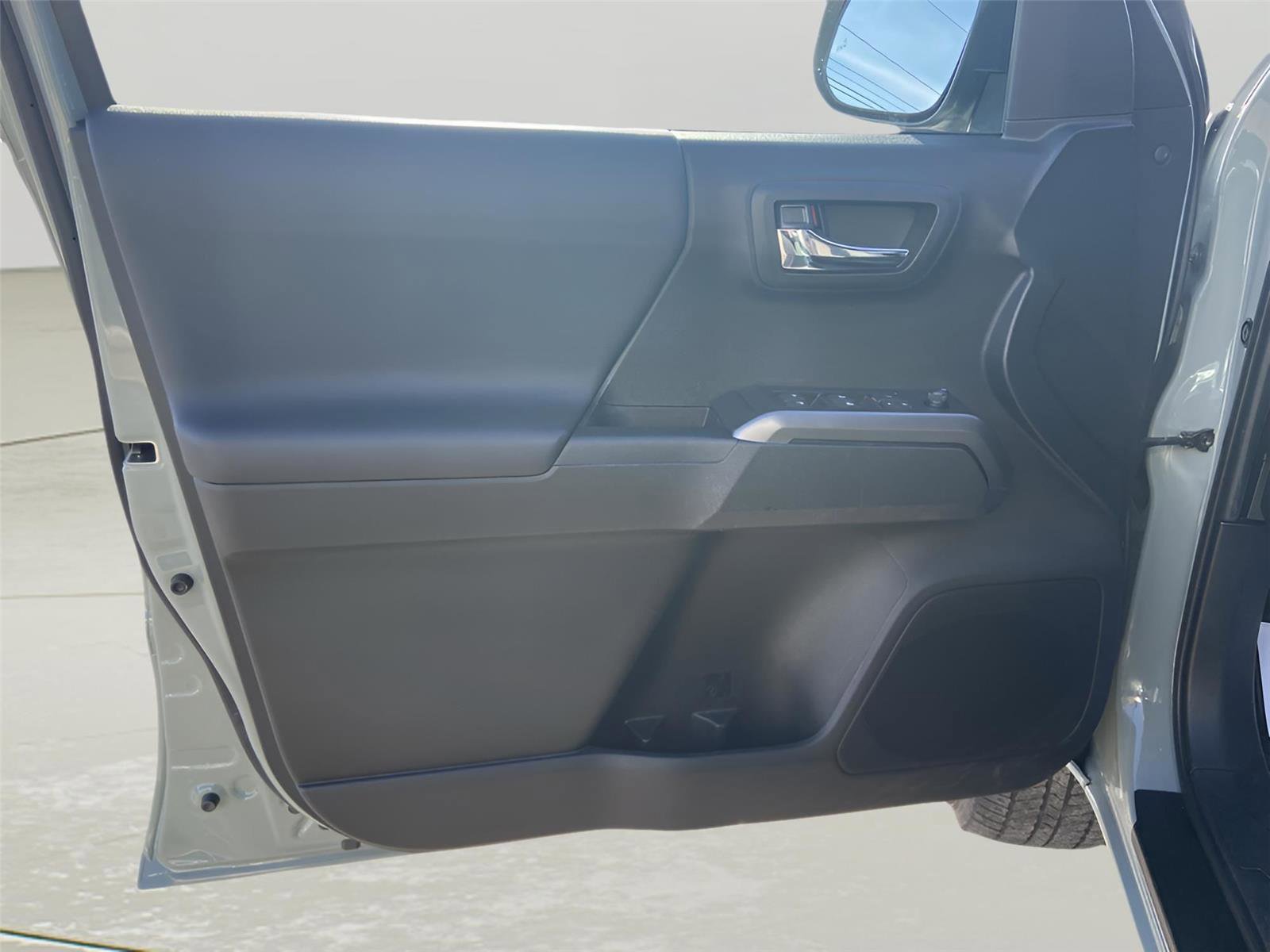 Used 2022 Toyota Tacoma TRD Sport image 21