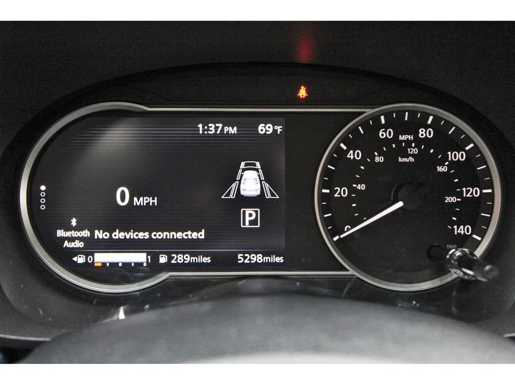 Used 2025 Nissan Versa SV w/ Trunk Package FWD image 16