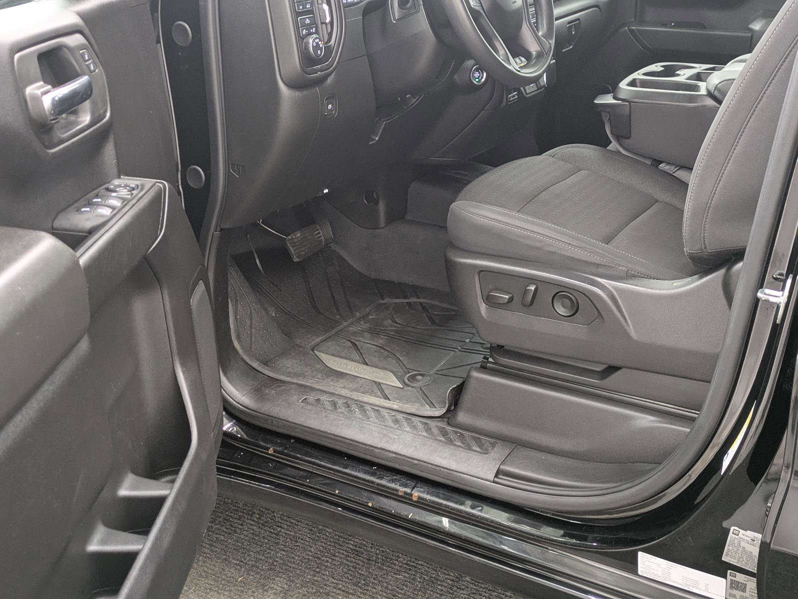 Used 2024 Chevrolet Silverado 1500 Custom image 16