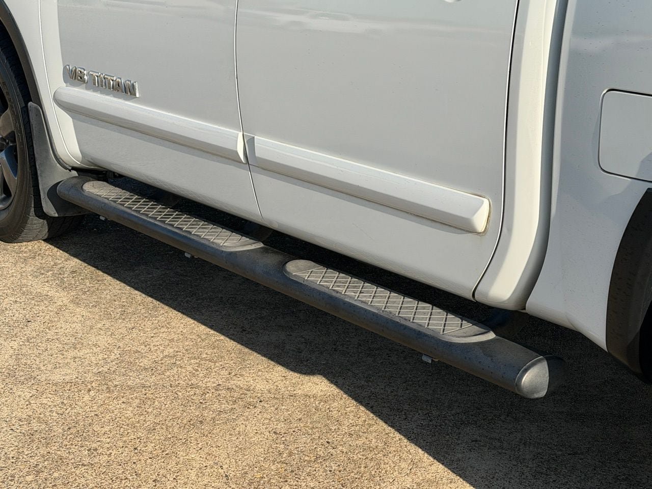 Used 2015 Nissan Titan SV w/ SV Value Truck Package RWD image 12