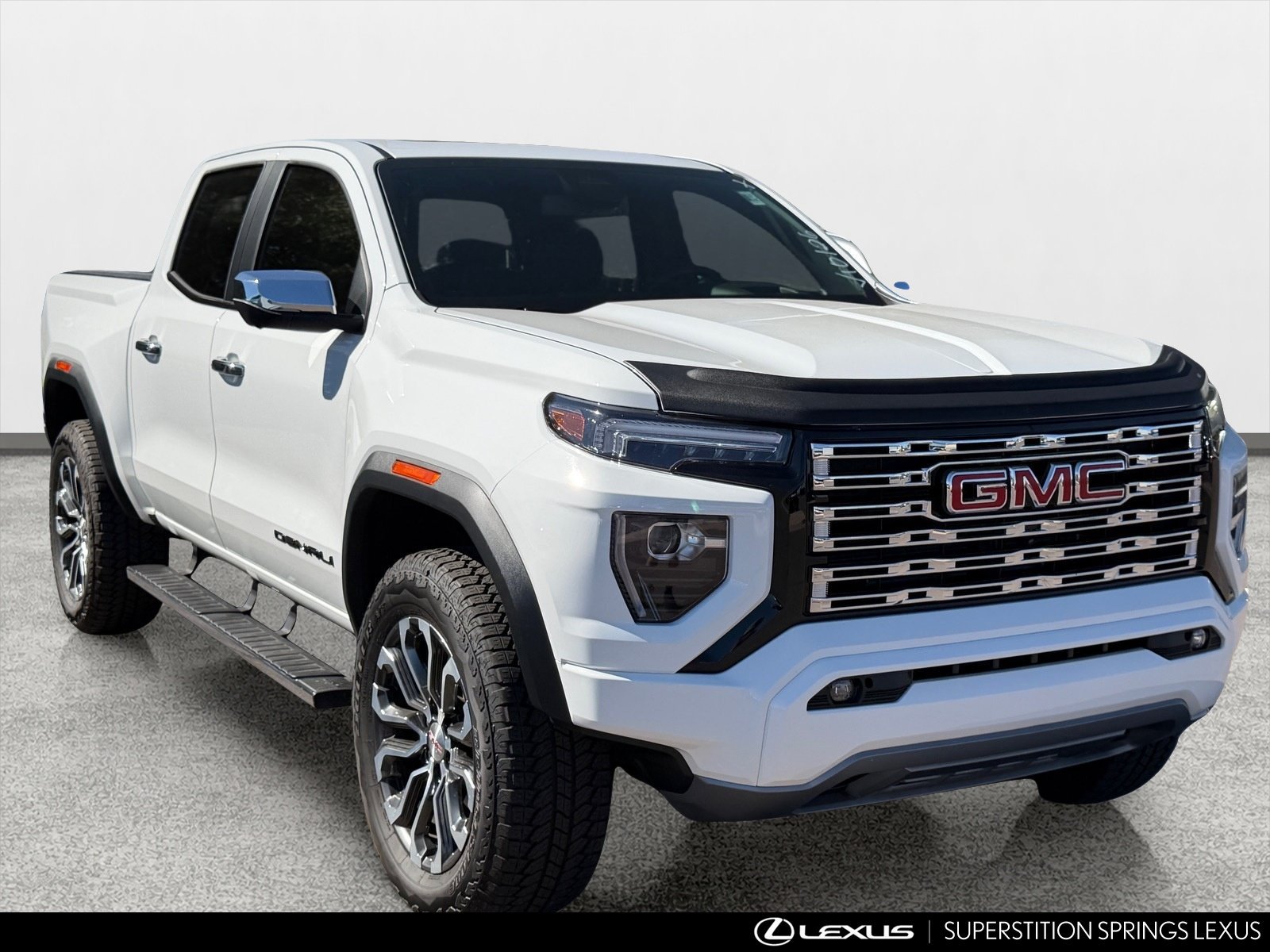 Used 2025 GMC Canyon Denali AWD/4WD image 2
