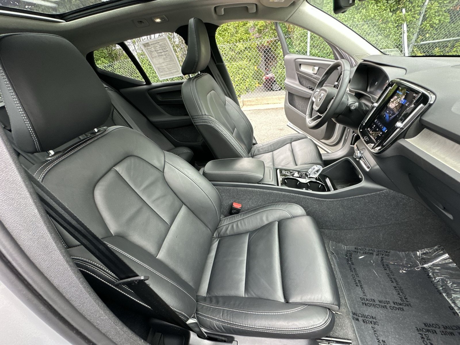 Used 2023 Volvo XC40 B5 Plus w/ Protection Package Premier AWD/4WD image 35