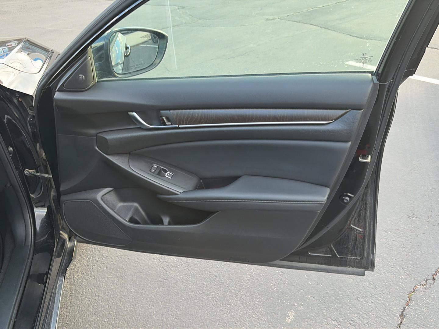 Used 2018 Honda Accord EX-L image 19