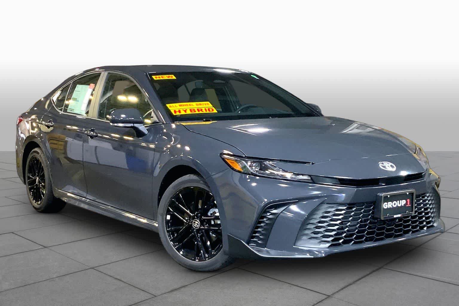 New 2026 Toyota Camry SE AWD/4WD image 2
