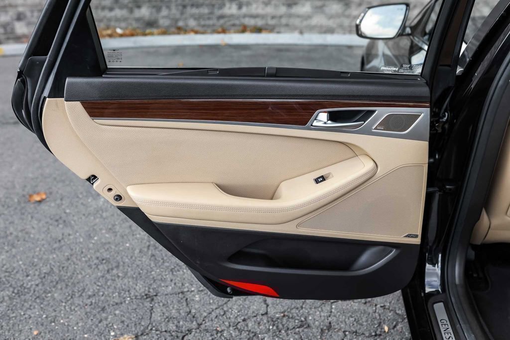 Used 2018 Genesis G80 3.8 w/ Option Group 02 image 18