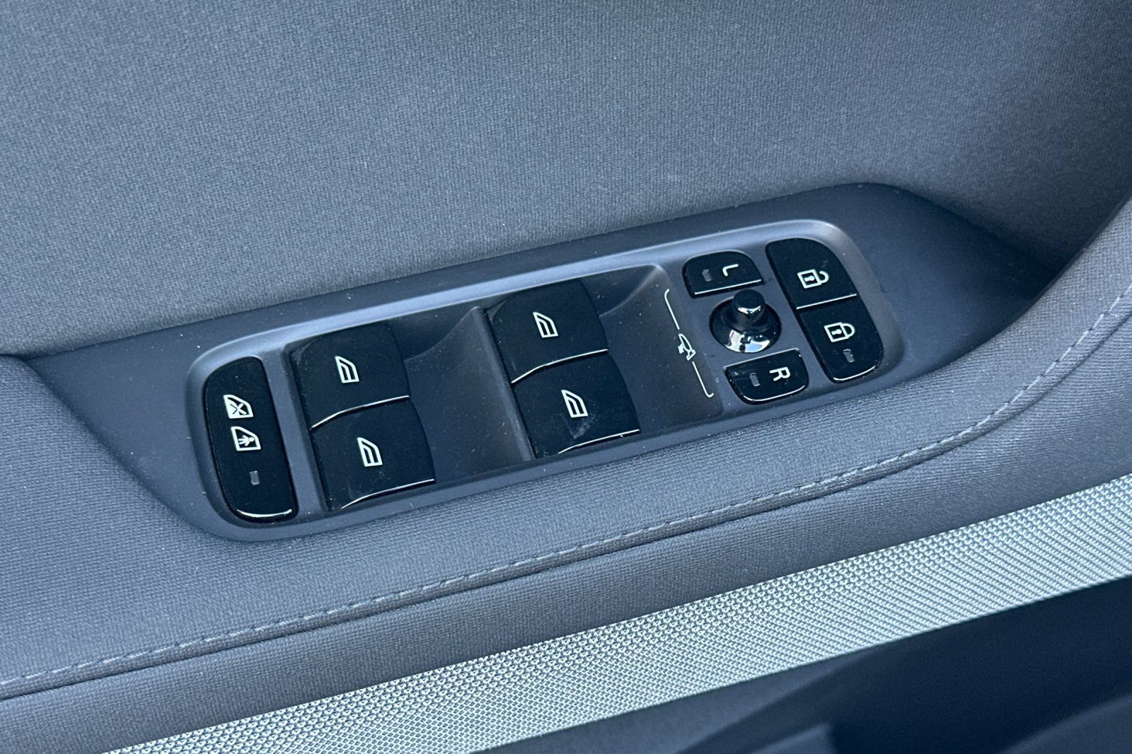 Used 2024 Polestar Polestar 2 AWD/4WD image 12