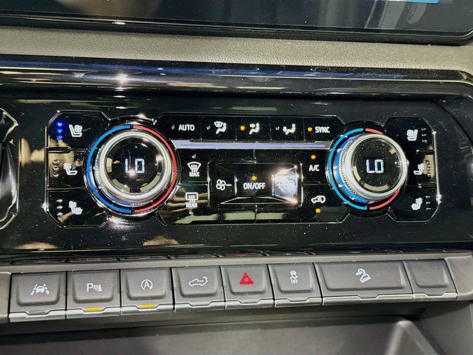 New 2026 GMC Sierra 1500 AT4 w/ AT4 Premium Package AWD/4WD image 10