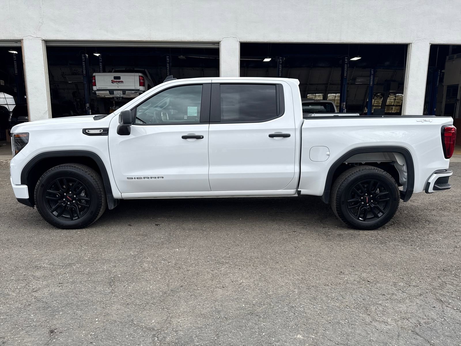 Used 2025 GMC Sierra 1500 Pro w/ Graphite Edition image 2