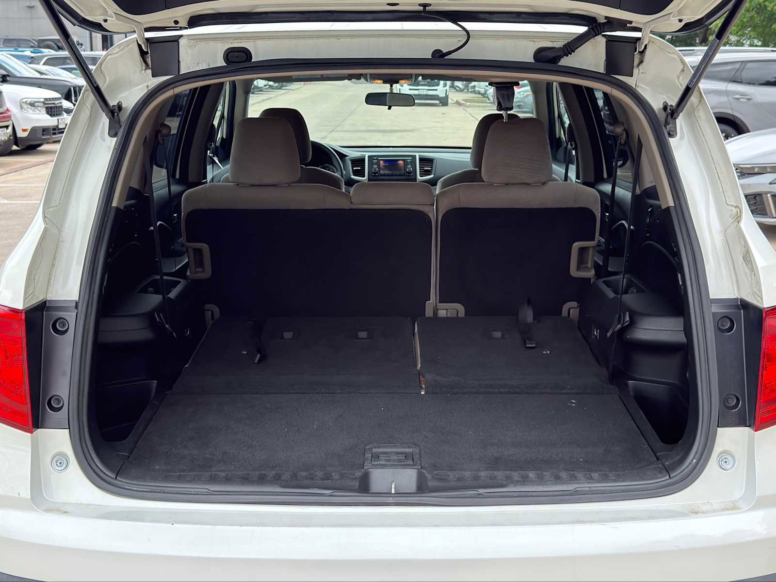 Used 2016 Honda Pilot LX image 7