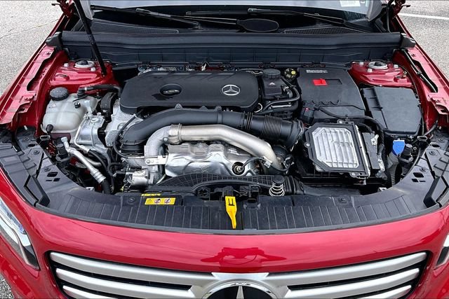 Used 2025 Mercedes-Benz GLB 250 4MATIC image 30