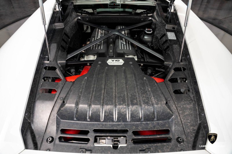 Used 2019 Lamborghini Huracan LP 580-2 image 13