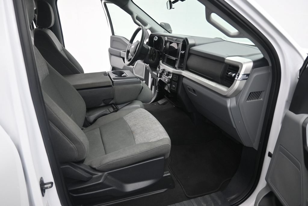 Used 2025 Ford F350 XLT AWD/4WD image 32