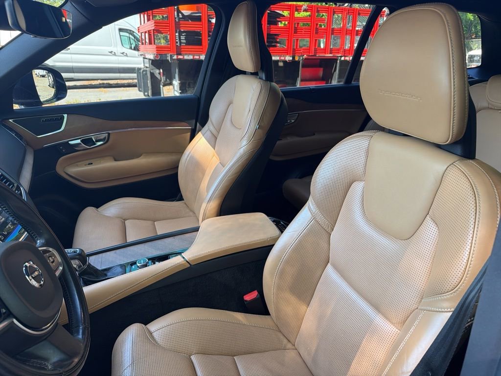 Used 2017 Volvo XC90 T6 Inscription w/ Vision Package image 17