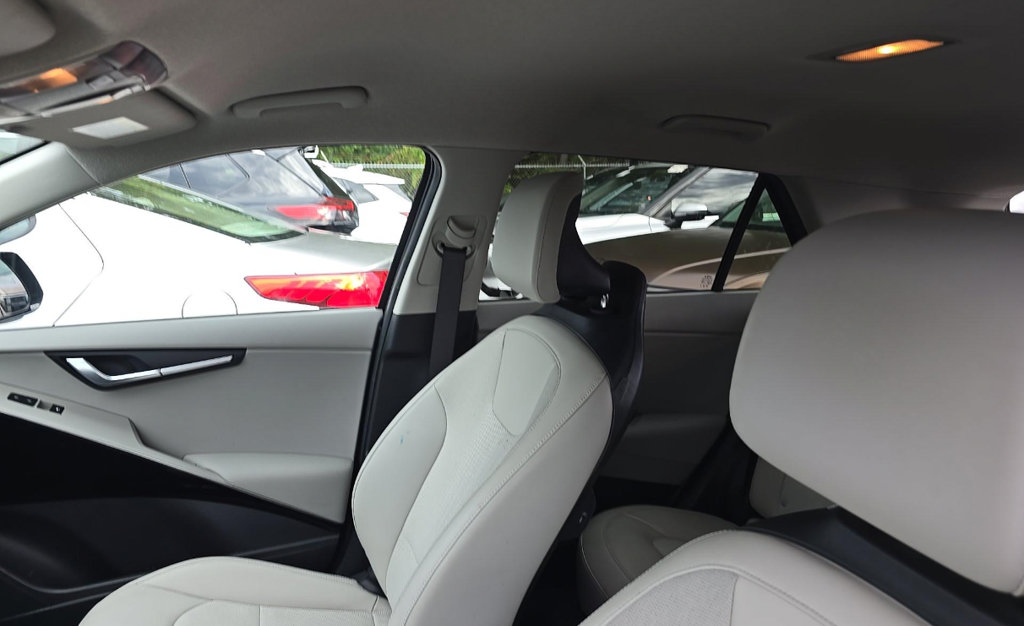 Used 2023 Kia Niro Wind w/ Wind Preserve Package FWD image 17