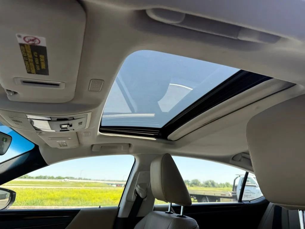 Used 2021 Lexus ES 250 w/ Premium Package AWD/4WD image 14