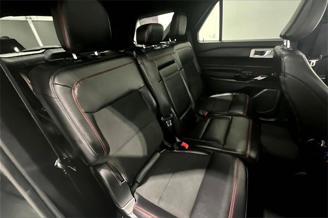 Used 2024 Ford Explorer ST-Line w/ Class IV Trailer Tow Package image 24