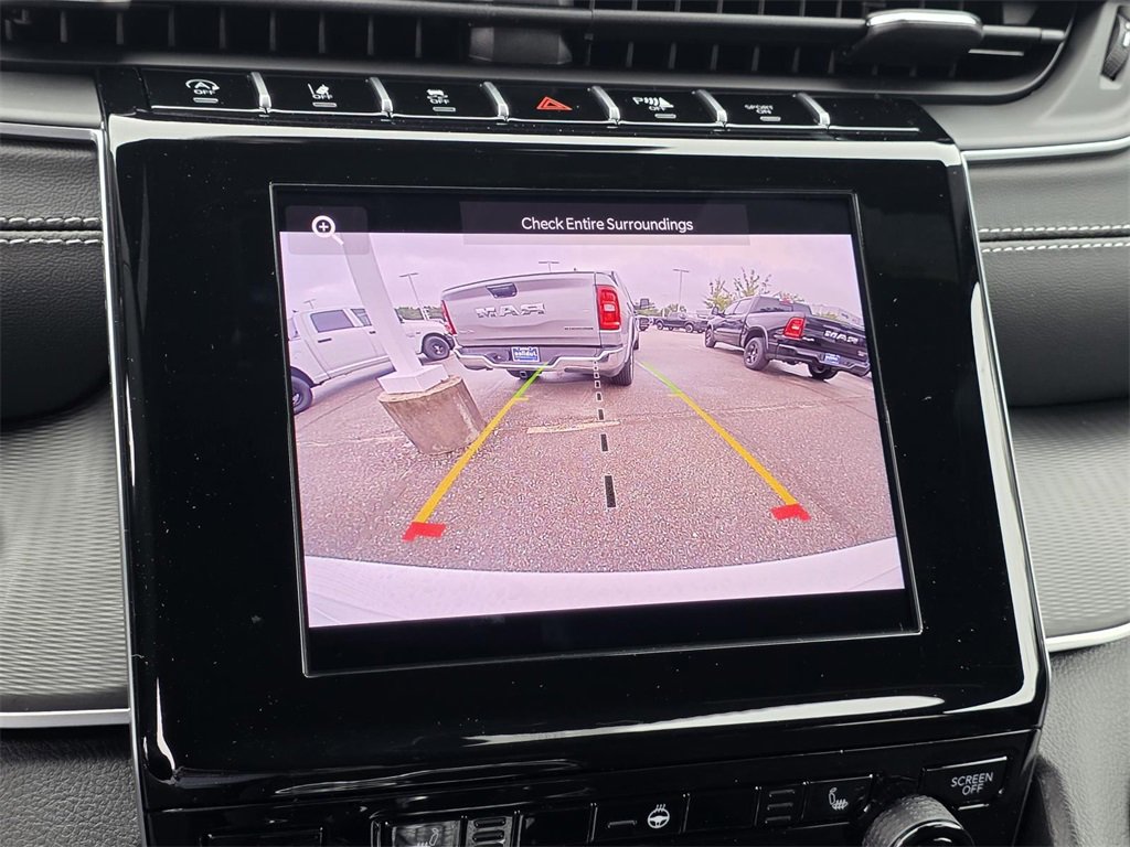 New 2025 Jeep Grand Cherokee L Altitude image 15