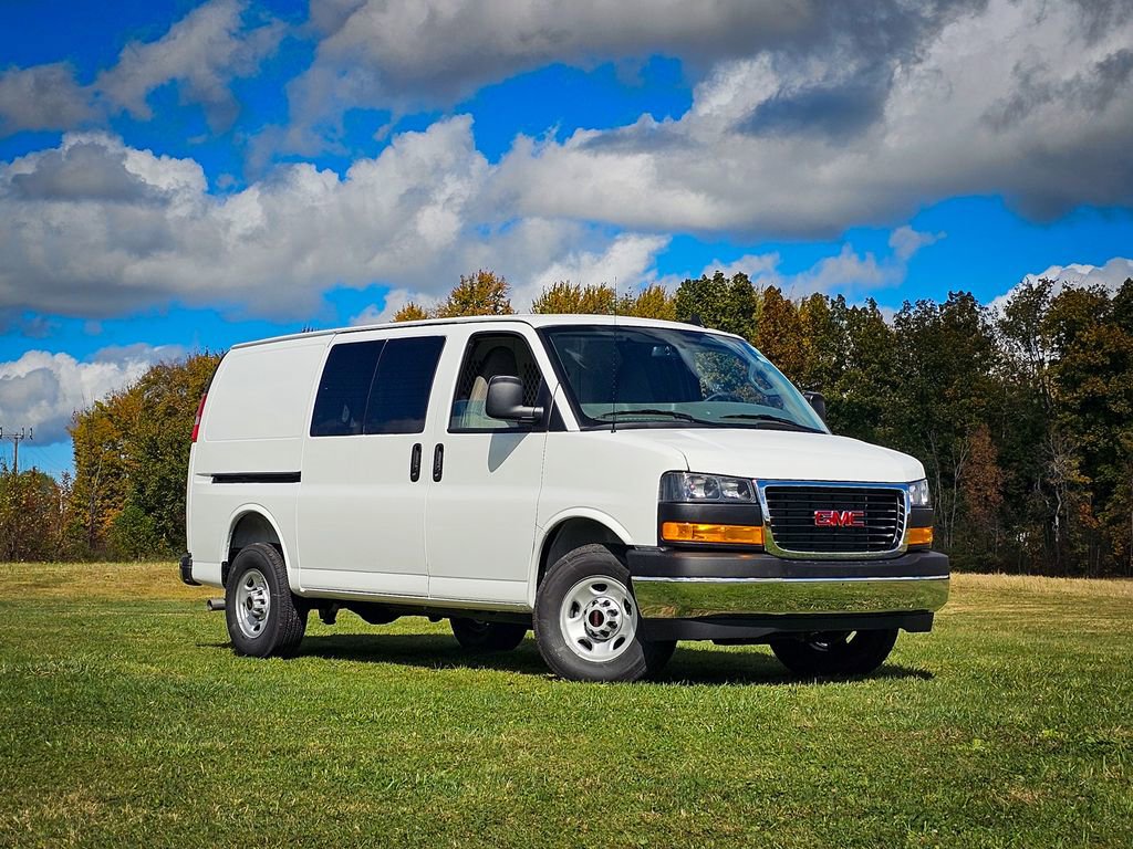 New 2025 GMC Savana 3500 Work Van 3D Cargo Van w/ Driver Convenience Package image 2