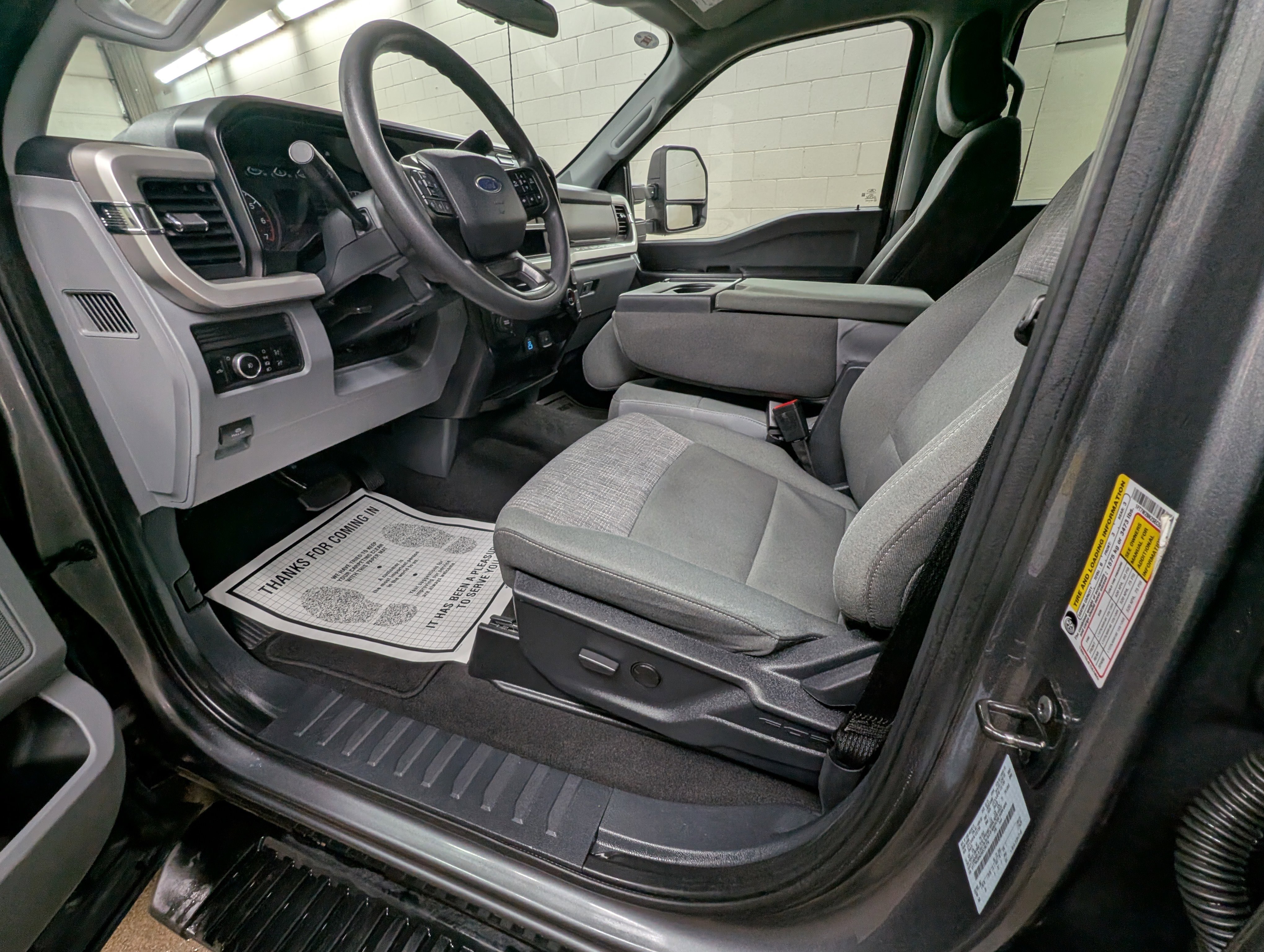Used 2025 Ford F250 XLT AWD/4WD image 14