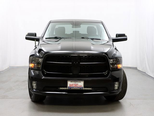 Used 2017 RAM 1500 Express w/ Black Ram 1500 Express Group image 5