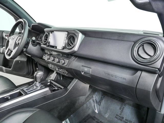 Used 2023 Toyota Tacoma TRD Off-Road w/ TRD Premium Off Road Package AWD/4WD image 6