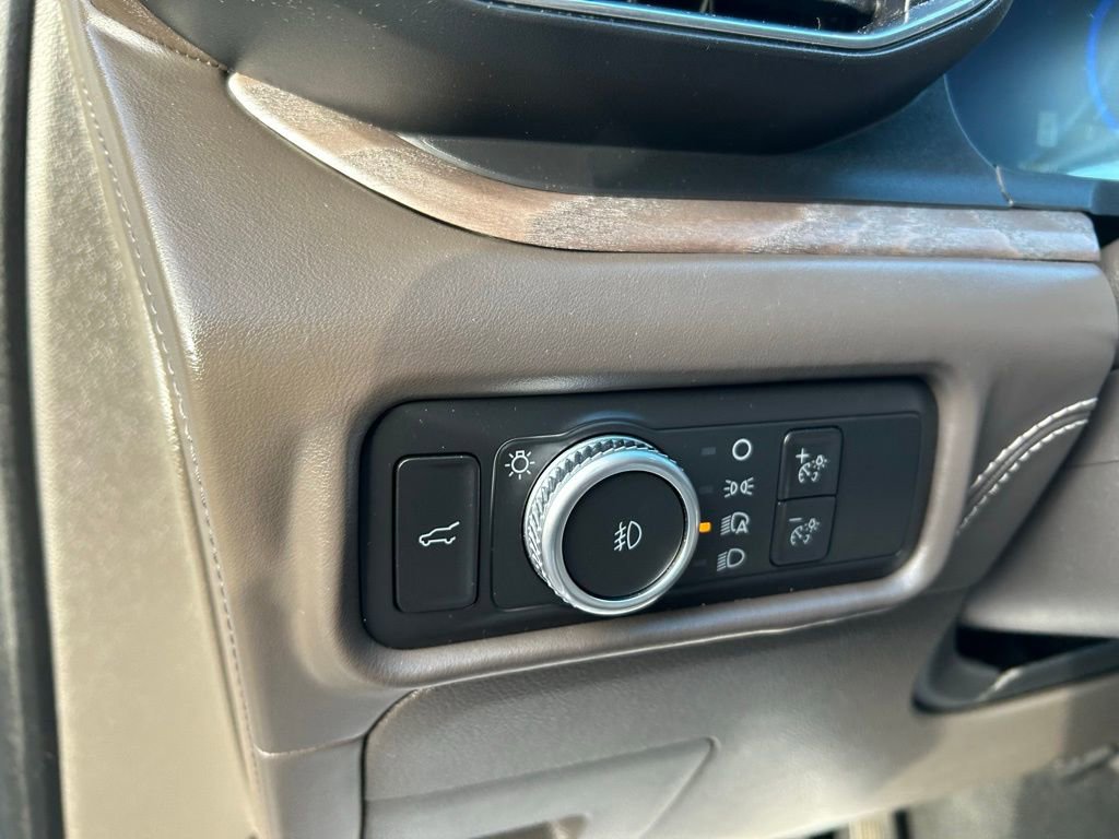 Certified 2022 Ford Explorer Platinum w/ Equipment Group 601A image 21