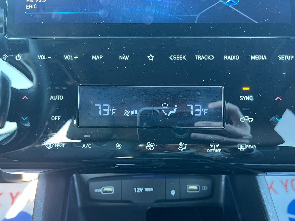 Used 2023 Hyundai Santa Cruz Limited image 27